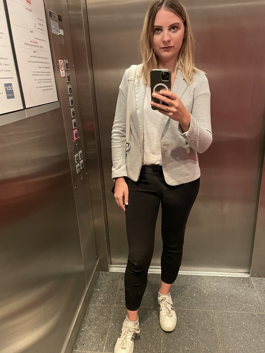 dietaube99's tweet photo. Hallo i bims 1 Bewerbungstaube https://t.co/vacgkWo9oH