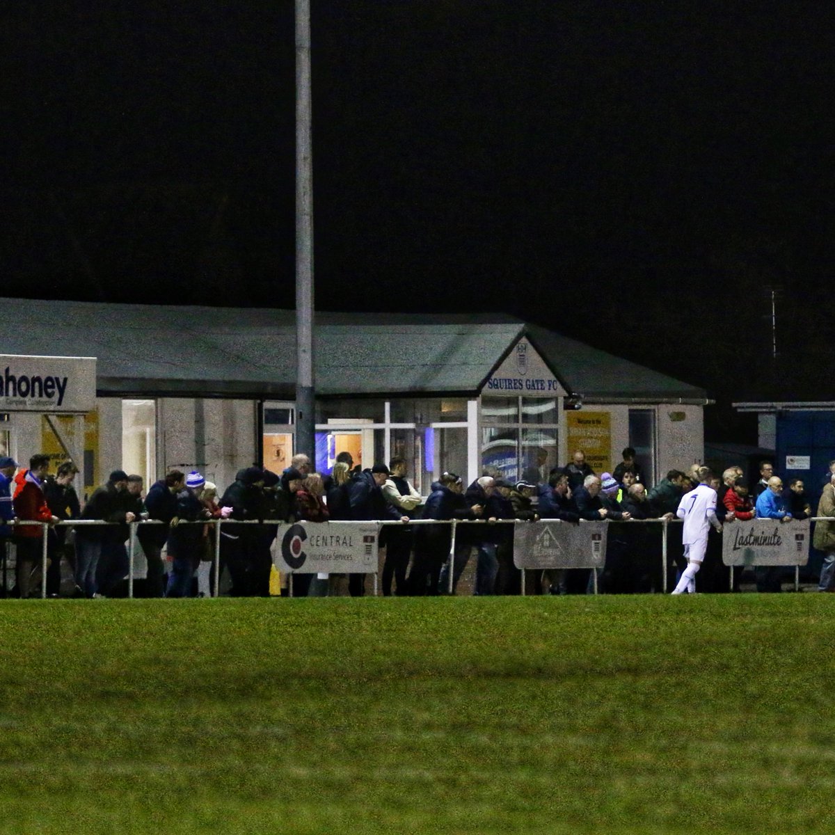 squiresgatefc's tweet photo. 👏 Thank you to all 4️⃣2️⃣1️⃣ of you that attended Tuesday night’s match against @buryfcofficial at The Brian Addison Stadium. 

🙌 An excellent atmosphere from both sets of fans, we hope you enjoyed the game! 

📸 @OLDBLUEFOX 
🔷 #WeAreGate | #75Years https://t.co/N4Xk5V7rSR