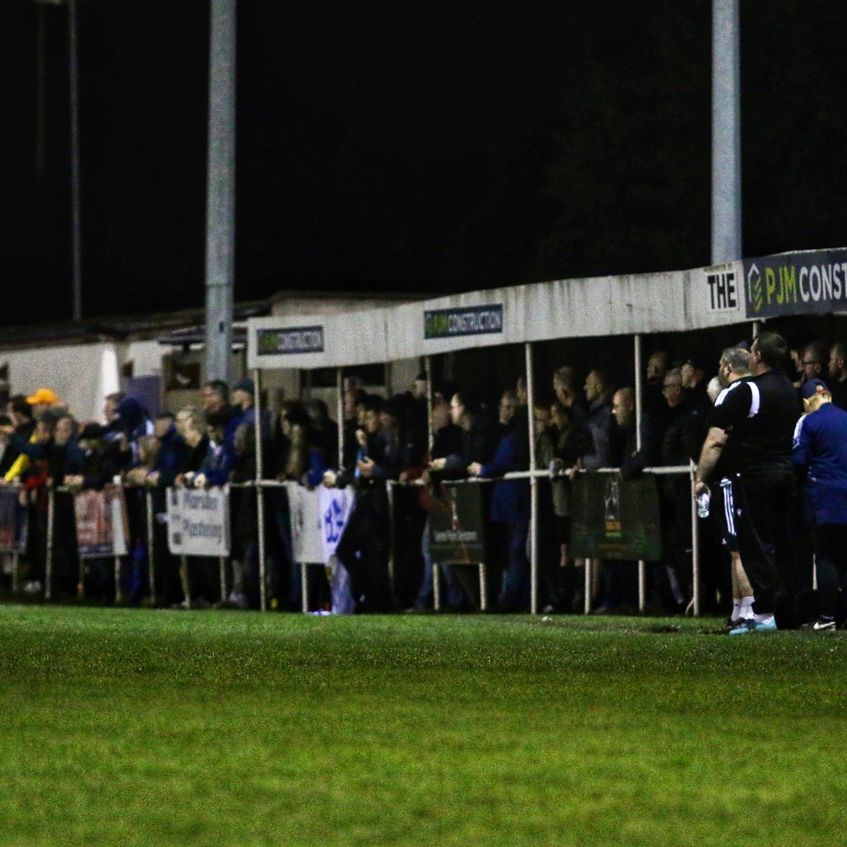 squiresgatefc's tweet photo. 👏 Thank you to all 4️⃣2️⃣1️⃣ of you that attended Tuesday night’s match against @buryfcofficial at The Brian Addison Stadium. 

🙌 An excellent atmosphere from both sets of fans, we hope you enjoyed the game! 

📸 @OLDBLUEFOX 
🔷 #WeAreGate | #75Years https://t.co/N4Xk5V7rSR