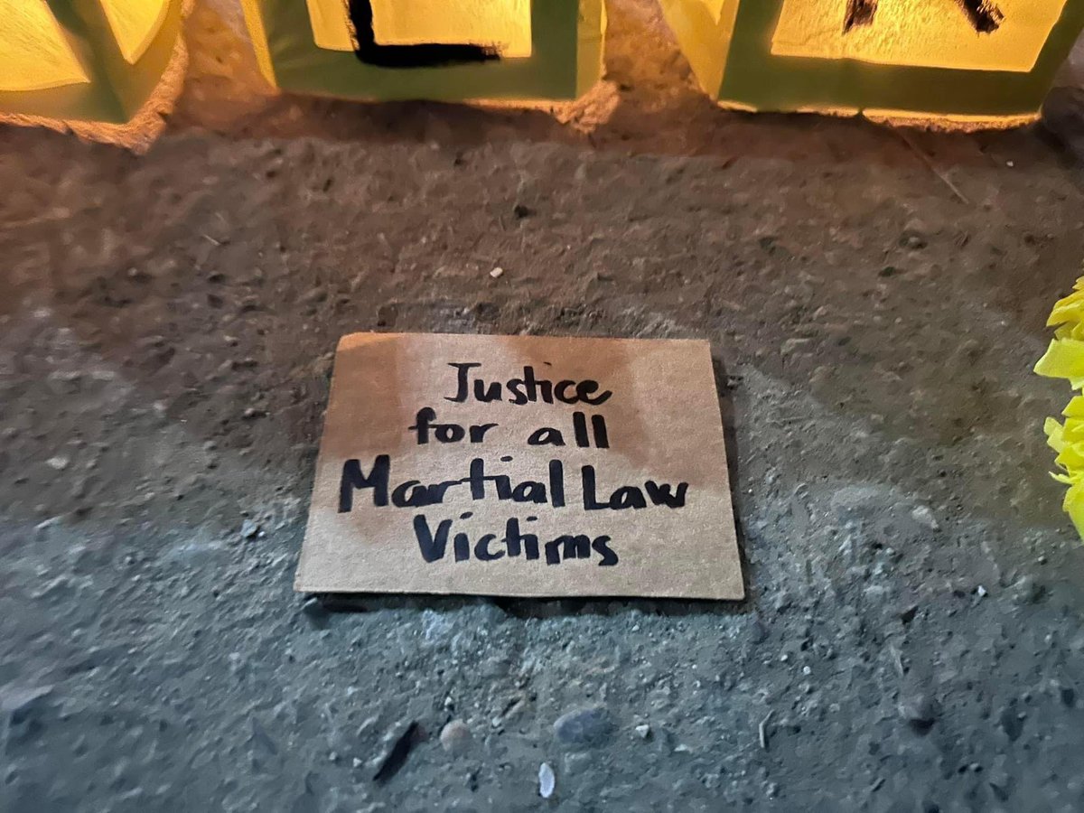 LFSCagValley's tweet photo. TUGUEGARAO CITY—Cagayan Valley socio-civic groups gathered for a candle-lighting ceremony to commemorate the 51st anniversary of the Martial Law declaration. Posters containing the call, “Never Forget! Never Again!” were also put up in different areas. https://t.co/BauoKAwDrM