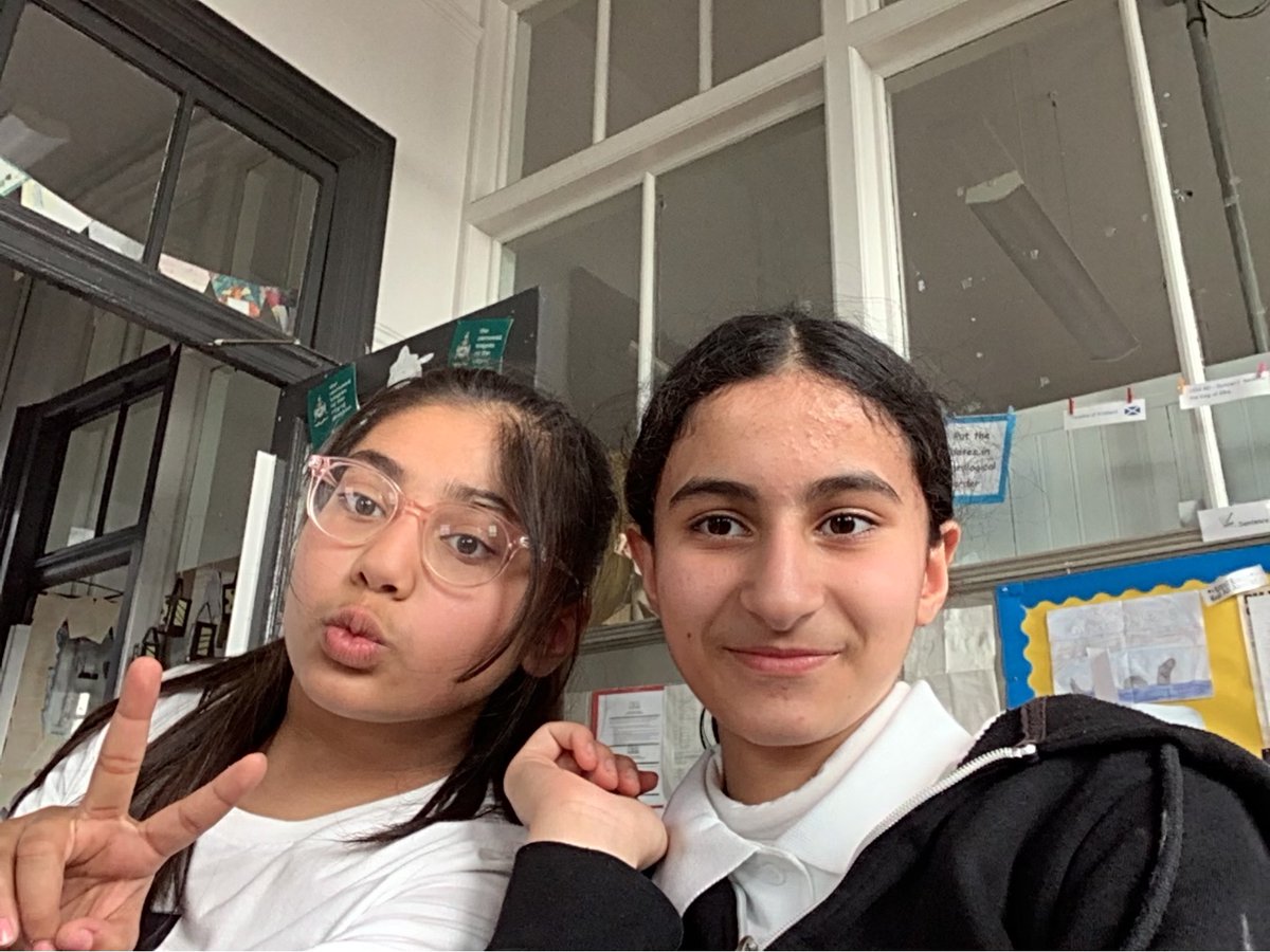 P7Lornestreet's tweet image. Fun before the long weekend #longweekend #timeforabreak 😜😎🥰