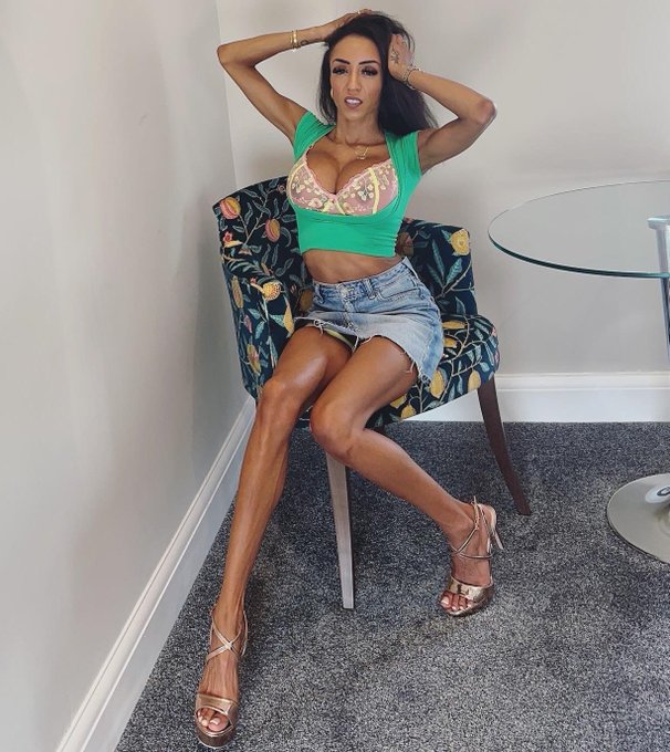 I&rsquo;m not even gonna lie, I&rsquo;m really not about the selfie timer photo life, when I&rsquo;m trying to do a proper<a href="/tag/sunkissed"class="tags"><span>#sunkissed</span></a><a href="/tag/birthdayprincess"class="tags"><span>#birthdayprincess</span></a><a href="/tag/bikinivibes"class="tags"><span>#bikinivibes</span></a>