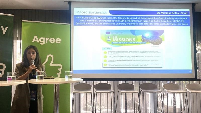 VLIZnews's tweet image. Currently, the European Open Science Cloud (#EOSC) symposium takes place in Madrid 🇪🇸. VLIZ data manager @PatriciaMariaMC explains how #BlueCloud services contribute to @OurMissionOcean. #EOSCsymposium23 organised by @EOSCFuture, EOSC Association, Steering Board &amp;amp; @EU_Commission.
