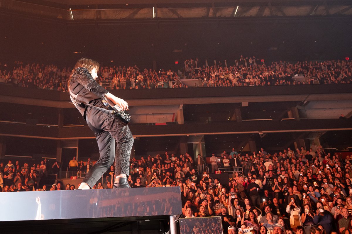 MusicMarauders's tweet photo. Perspective of @GretaVanFleet & Surf Curse from @tdgarden in Boston, MA is live on https://t.co/dM28zcIbhZ courtesy of @brownfotobug
#GretaVanFleet #SurfCurse #TDGarden #Boston #Massachusetts #LiveMusic #ConcertPhotography #Photography #MusicPerspective #MusicMarauders https://t.co/PZl7Pv7uKL