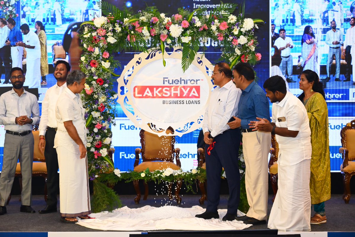 labour_talk's tweet photo. #JBGroup நிறுவனத்தின் மற்றும் ஒரு பிரம்மாண்ட படைப்பு @FuehrerCapital
#lakshya #khushghar #consumerloans #businessloans  தாஜ் கோரமண்டல் நட்சத்திர ஓட்டலில் மிகப் பிரமாண்டமான முறையில் வெளியிடப்பட்டது.
@kaizensukumar @mafoikprajan #fuehrer https://t.co/WAA3J6SG3G