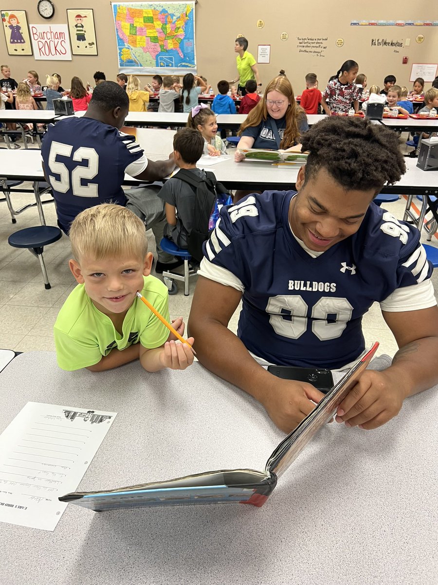 Another week of Early-Bird reading! This time the Defensive Line got to give back to the kids and community!Thank you to Burcham elementary for allowing us to impact these kids!
