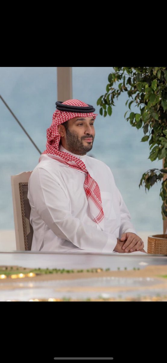 #لقاء_محمد_بن_سلمان لقاء الواثق بنفسه وبشعبه وبما يمتلكه من قدرات مادية وبشرية ..
رسم الرؤية وخطط لها وحدد الأهداف التي نشاهدها تتحقق قبل أوانها ..
#محمد_بن_سلمان ملهم الأجيال وقائد التغيير  .