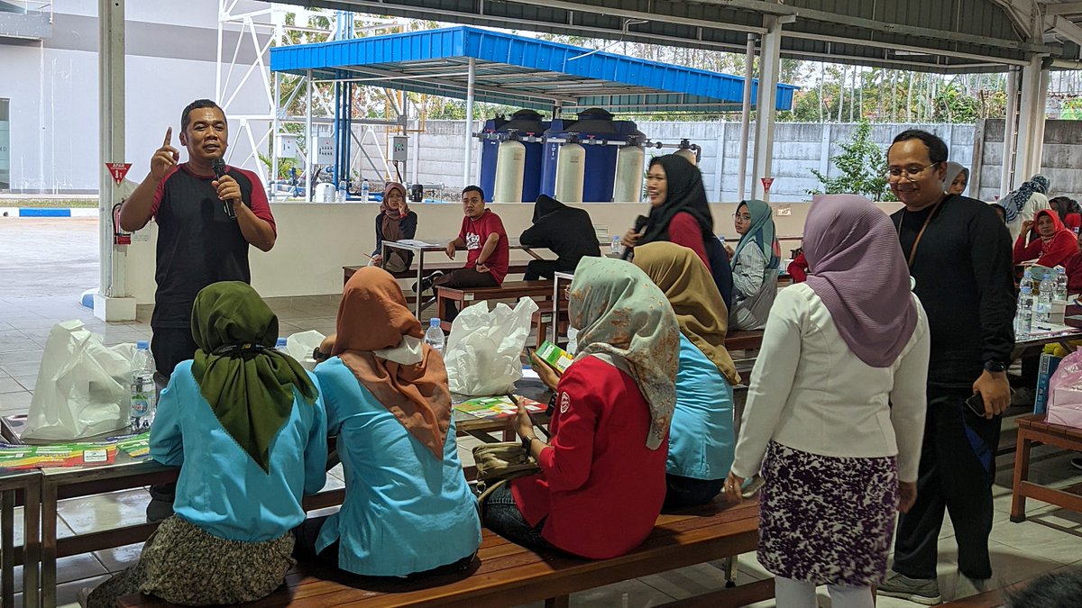 dinkespati's tweet photo. Selasa (19/9) Dinkes Pati bersama Puskesmas Pati I, Puskesmas Margorejo, dan Komunitas Mentari Sehat Indonesia (MSI) melaksanakan Gerakan Brantas Penyakit TBC (Gebrak TBC) serta Pengukuran Kebugaran Jasmani di PT. Sejin Fashion Indonesia Margorejo

#GebrakTBC
#TOSSTB
#SkriningTBC https://t.co/luHD7BFxRu