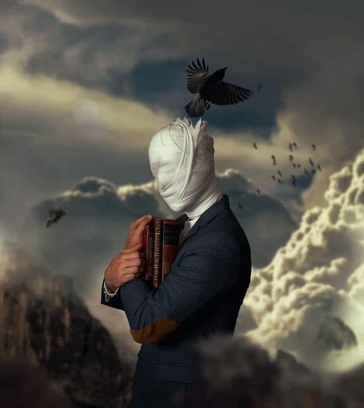 "أكثر ما يوجع القلب,أن تكون حكيماً للآخرين تائهاً عن نفسك,ترتب لهم الطريق تهب لهم الأمل و أنت تهيم منكباً على قلبك تبحث عن لافتةٍ تخبرك أين أنت الآن !!"