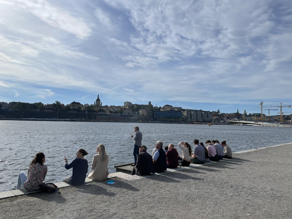 eMSPproject's tweet photo. Day 2 🎬 we exchange in cross-cutting themes of #ClimateChange and #ClimateSmartMSP 🪸 European #GreenDeal ⚡️#CommunityOfPractice approach 🤝
Discussing why, who (and for whom) and how, how, how! to be specific with our project results 🎯 https://t.co/Z413YOUnaK