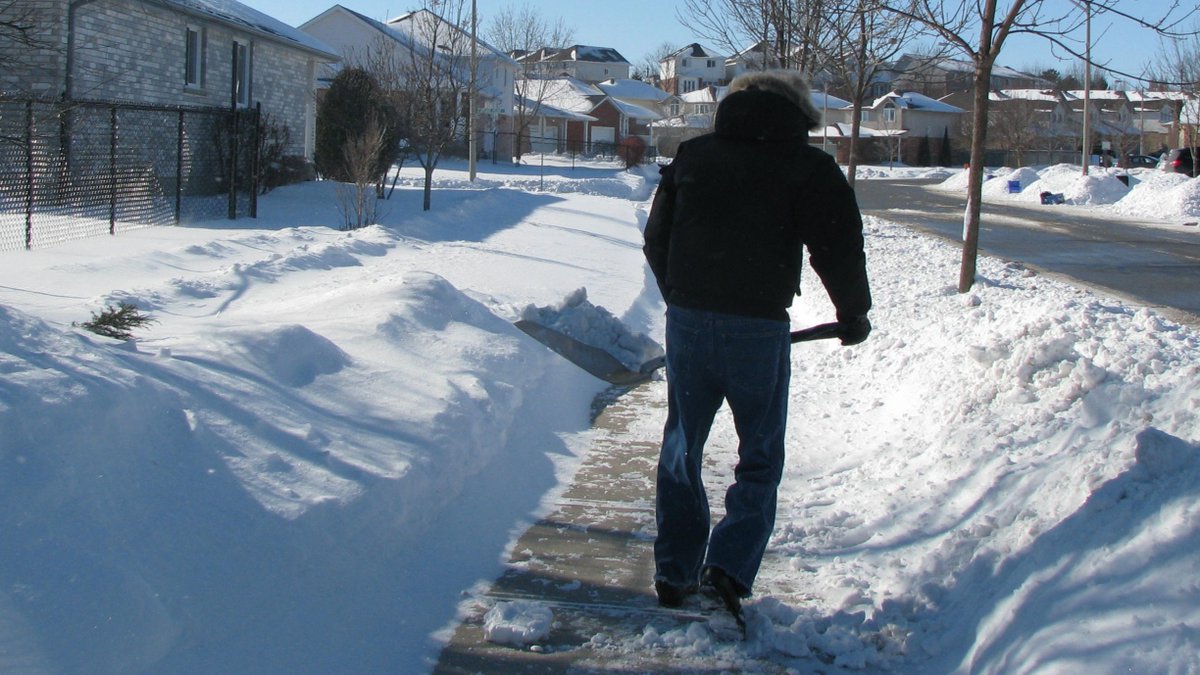 citywaterloo's tweet photo. Line up some winter work and help a neighbour!

The City of Waterloo needs individuals to assist seniors with snow removal this winter.

Candidates must be 14+ and provide own transportation. Rate of pay is $22/hr.

To learn more or apply, visit https://t.co/RF0v9vwn0q https://t.co/0veysUafuP