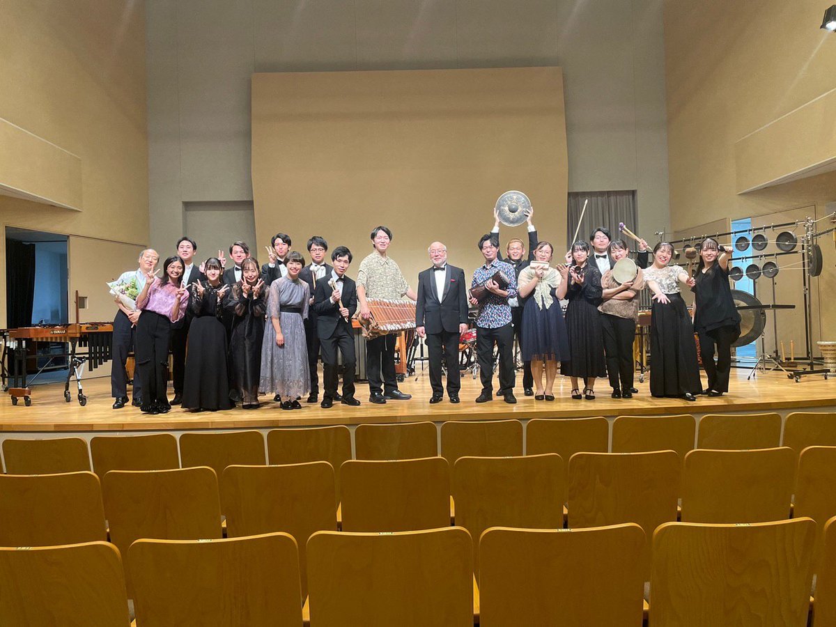 perc_showa's tweet photo. 第5回菅原淳アレンジ・コレクション
SUMパーカッション・ギャラリー

終演いたしました✨

色々な場面で盛り上がっていただき、菅原先生の世界の面白さを皆様と共有でき、嬉しく思っております

ご来場いただいたお客様、スタッフの皆様、xにて応援いただいた皆様、本当にありがとうございました！💐💭 https://t.co/4tU7XizQg4