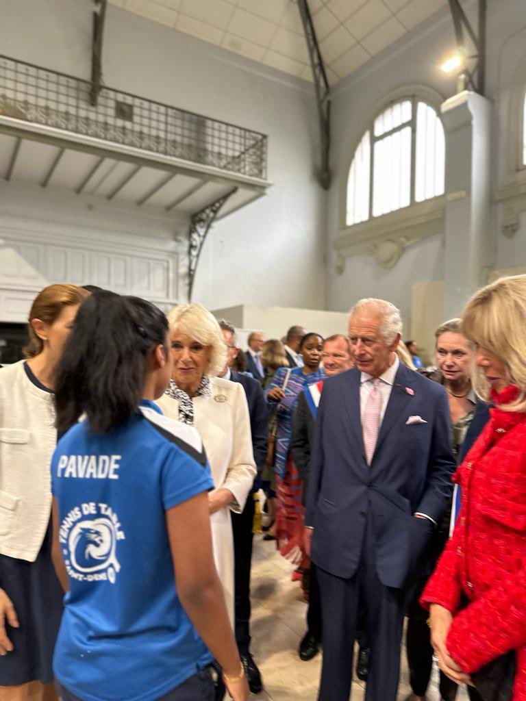erb_gilles's tweet photo. 🏓 Évènement Royal 👸 

Prithika PAVADE, pépite de l’équipe de France 🏓🇫🇷 et récente 🥉 aux championnats d’Europe, échange quelques balles 🏓🇫🇷 avec la Reine d’Angleterre.

➡️ le PING une activité sportive royale 👸 

@ffttofficiel @HavasPlay_FR @wcie @MathieuHanotin https://t.co/PzBF8IHqxL