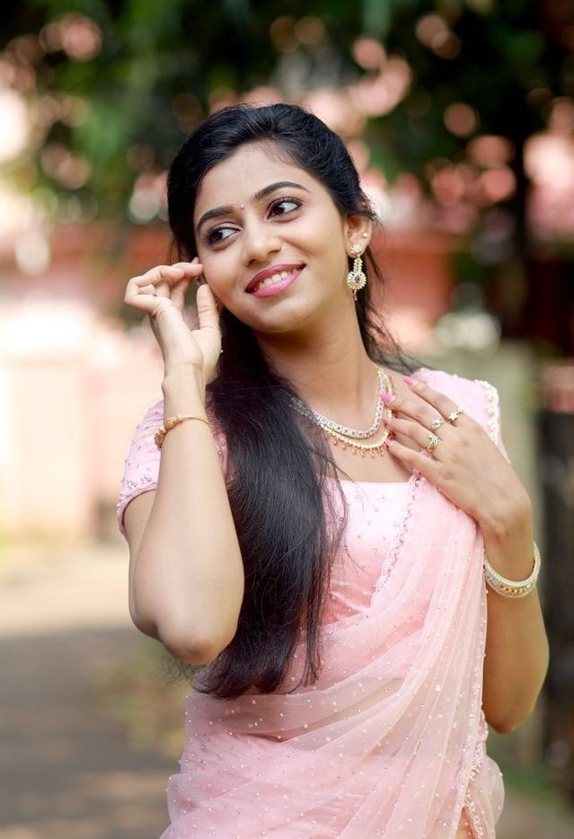 devaa_twtz07's tweet photo. எத்தனை சோகம்
இருந்தும் அத்தனை
நேசம் உந்தன் பேரில்..! https://t.co/QiX2mzz1zj