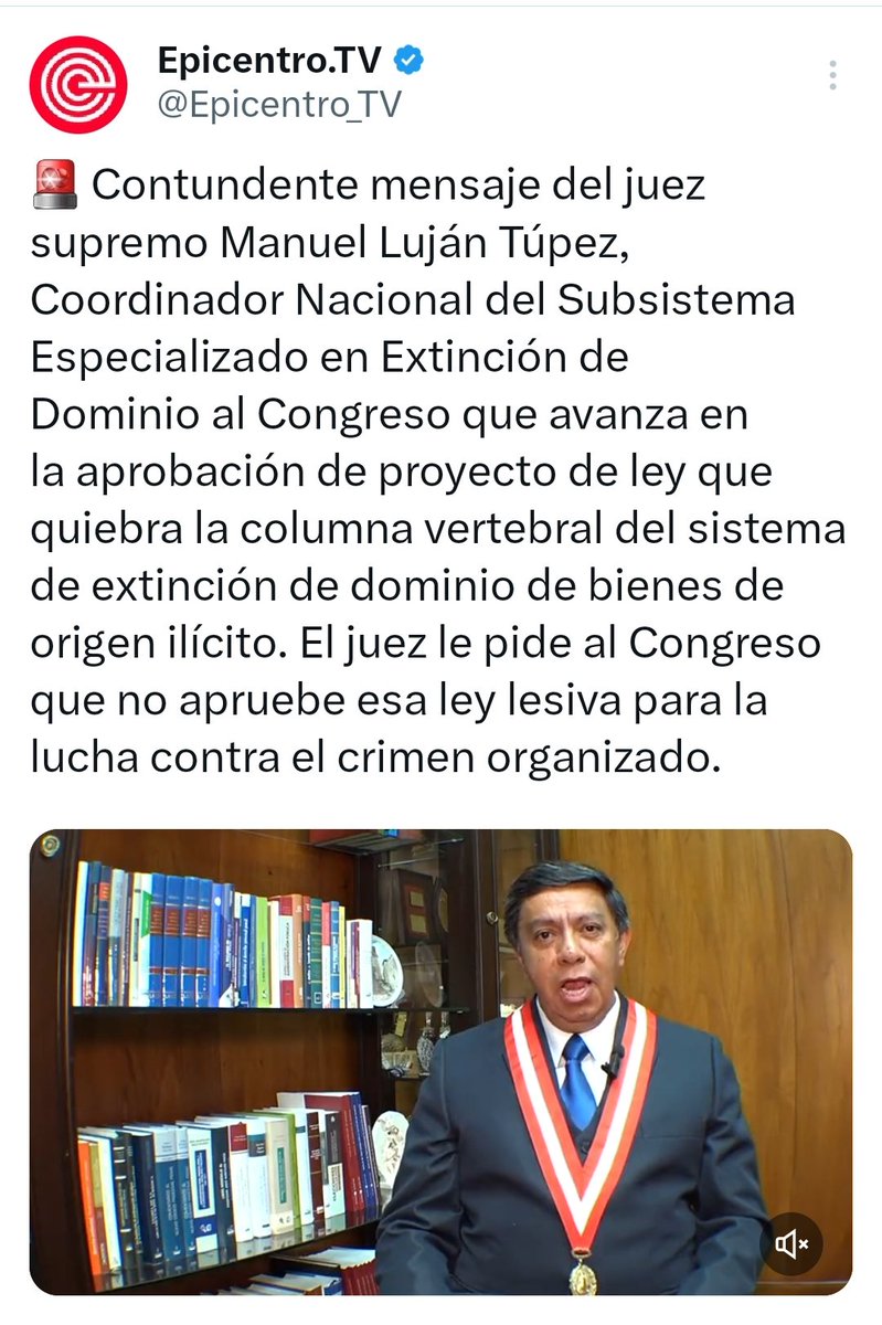QHaRi's tweet image. De nada sirve combatir la delincuencia/sicariato en las calles con el Ejército si a la par se protege a los #CuellosBlancos, al narcotráfico y demás redes mafiosas con leyes ad hoc en las altas esferas del poder.

La inseguridad río abajo es hija de la mega corrupción río arriba.