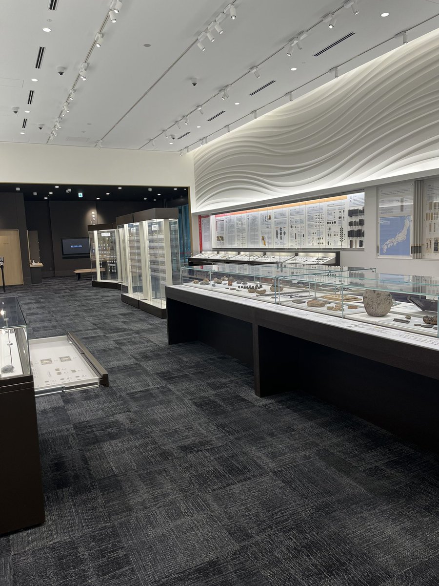 English_Chiiko's tweet image. ３日間名古屋にいました！
名古屋いいとこですね！
お店たくさんあって、色々楽しめました。

特に穴場的に良かったのが
三菱UFJの建物にあった
「貨幣・浮世絵ミュージアム」でした。
すごい種類の貨幣が展示されてて
無料でいいの？って思うくらい。
おススメです！