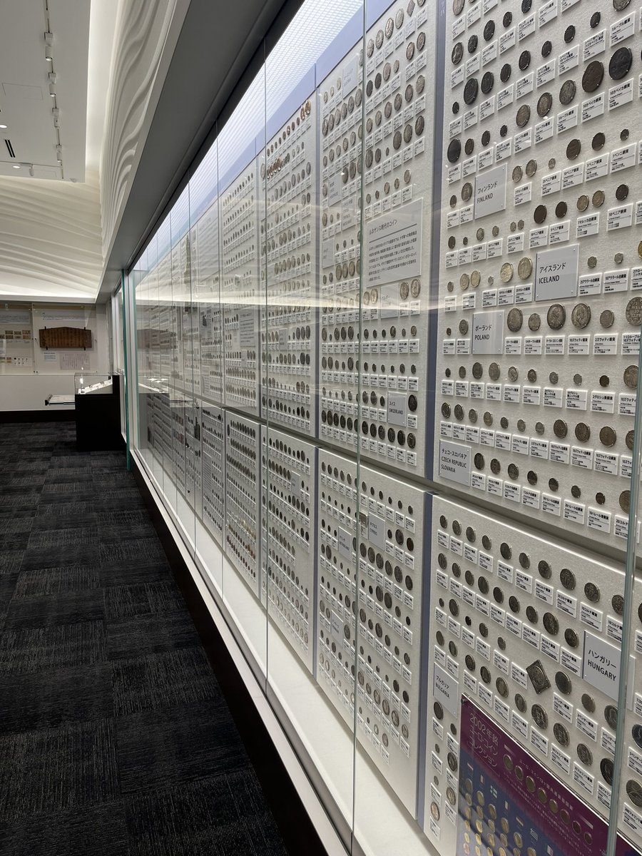 English_Chiiko's tweet image. ３日間名古屋にいました！
名古屋いいとこですね！
お店たくさんあって、色々楽しめました。

特に穴場的に良かったのが
三菱UFJの建物にあった
「貨幣・浮世絵ミュージアム」でした。
すごい種類の貨幣が展示されてて
無料でいいの？って思うくらい。
おススメです！