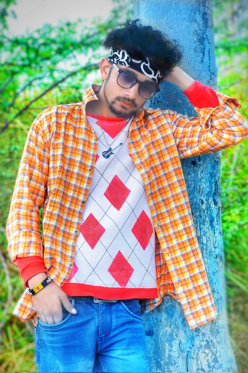 shivamy_72's tweet photo. जिंदगी झंड बा, फिर काहे का घमंड बा
•••••••••••••••••••••••••••••••••
🏃🏃🏃🏃🏃🏃🏃🏃
🧿 #jdgroup #jdgroup72 #syr 🧿
#shivam72 #shivamyaduvanshi #picoftheday #friendship #fitness #kly #khesari #up79 #up75 #night #punitsuperstar #ElvishYadav https://t.co/9lYwWiZ0XP