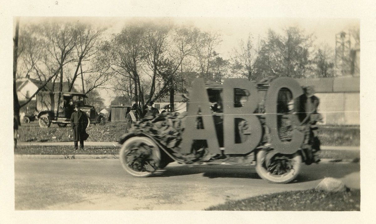 In honor of Homecoming this weekend, here's some images from the 1923 Homecoming Parade. 

#BGSUHomecoming #BGSUAlumni #ForwardFalcons