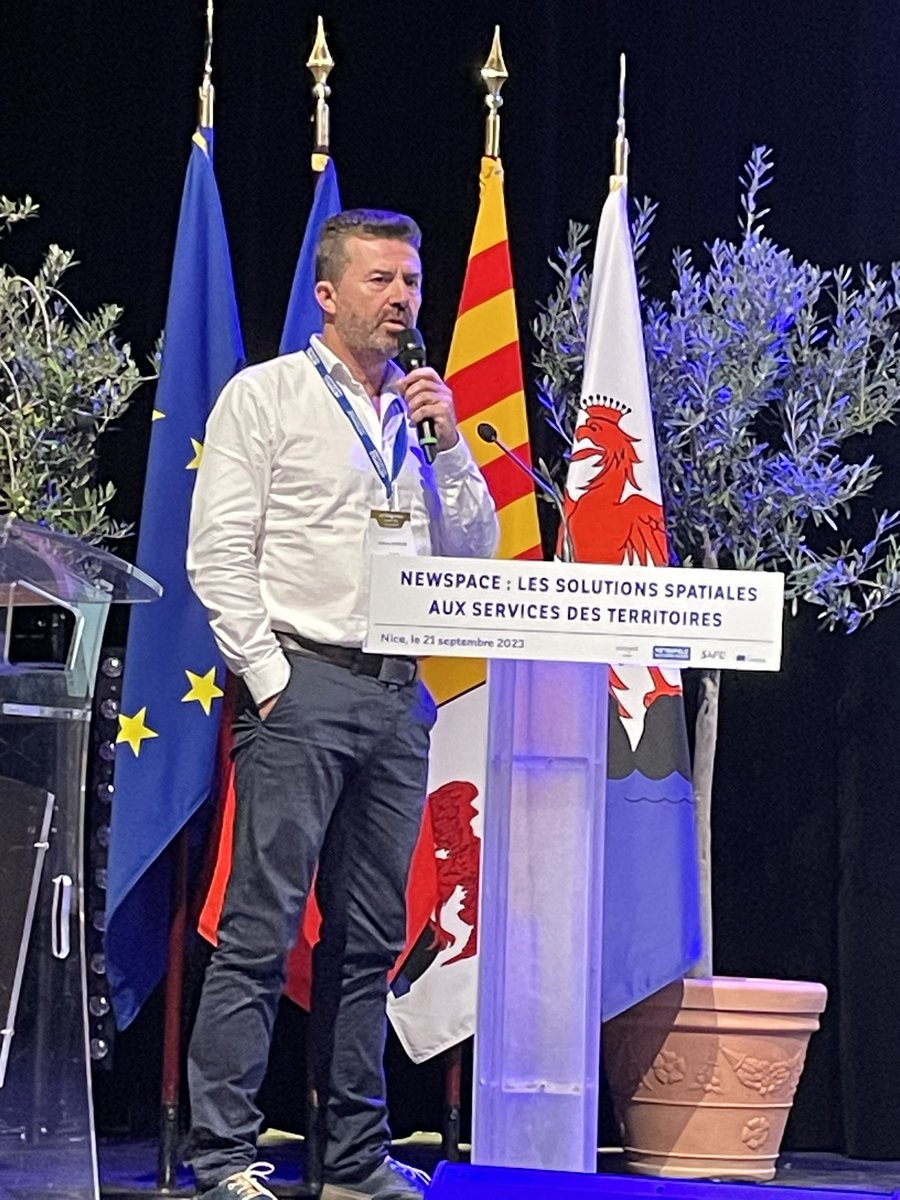 ConnectbyCNES's tweet photo. Les capacités satellitaires pour repérer les changements en font un outil performant pour la détection des déchets sauvages. 
Ceci a permis au @MaRegionSud de lancer un démonstrateur utilisant le spatial pour détecter des décharges illégales dans leur territoire. https://t.co/zWkkZN7ybl