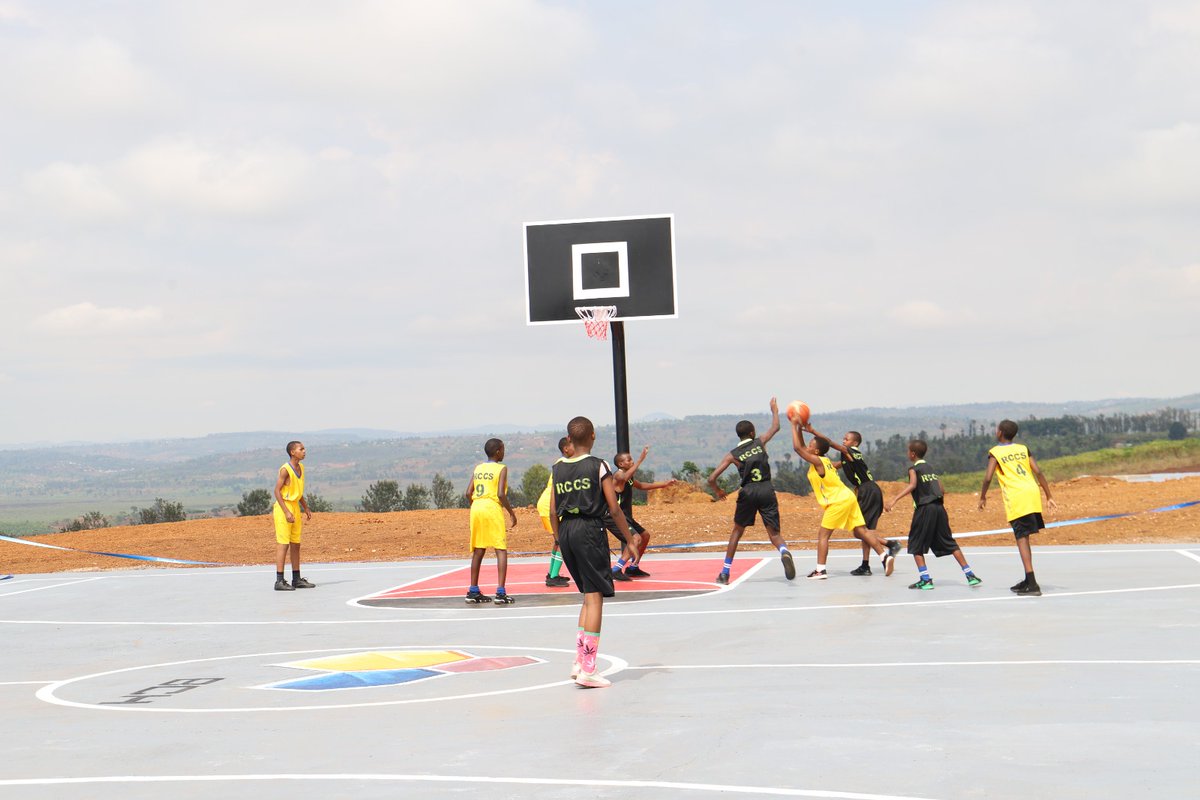 GSF_RC's tweet image. we're thrilled to announce the official opening of our new basketball court. Let's shoot for the stars and inspire the next generation of athletes! 
 #BasketballDreams #YouthEmpowerment