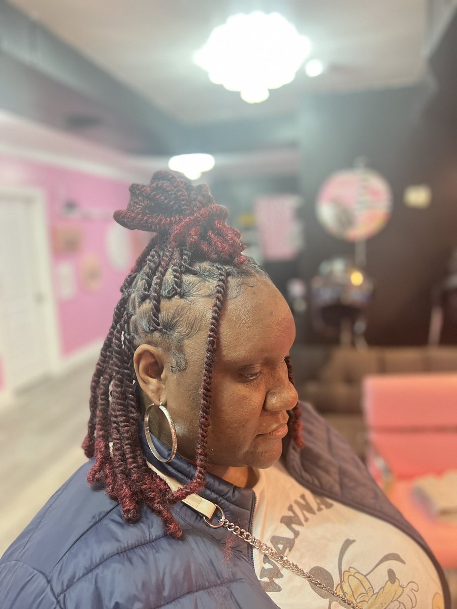 ThatBitch_MAC's tweet photo. HEYYYY YOU GUYS💕 I DO HAIR &amp; HAVE MY OWN HAIR GROWTH OIL LOCK IN WITH ME NOW😮‍💨🔥‼️✨✨✨✨

https://t.co/ngSz2E2Ckz
https://t.co/sBiIpAIo7G https://t.co/YJLEGlT0q9