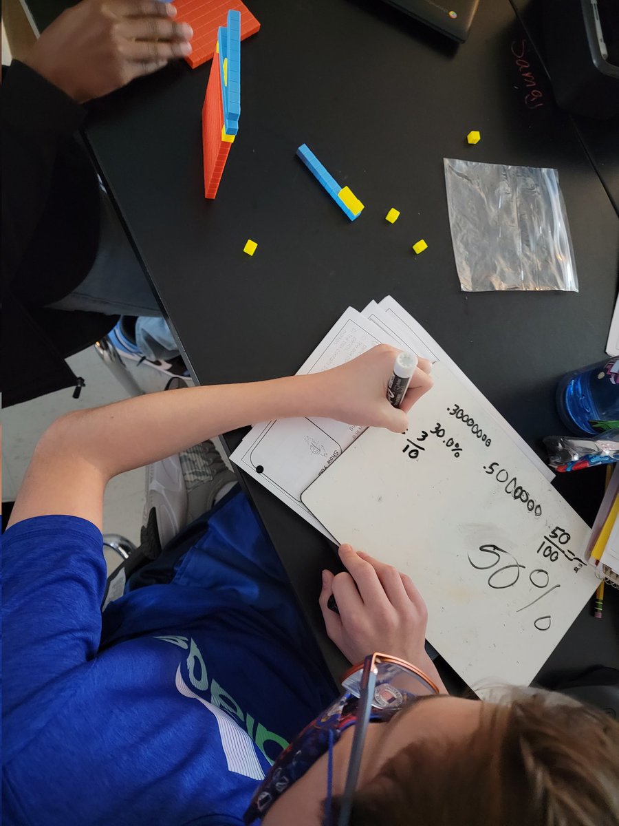 MrsKariHill's tweet photo. Jaguars exploring fraction, decimal, and percent equivalencies with base ten blocks. @KFMSjaguars757 #increase #SPScreatesachievers #handson https://t.co/UJ7y3w7moR