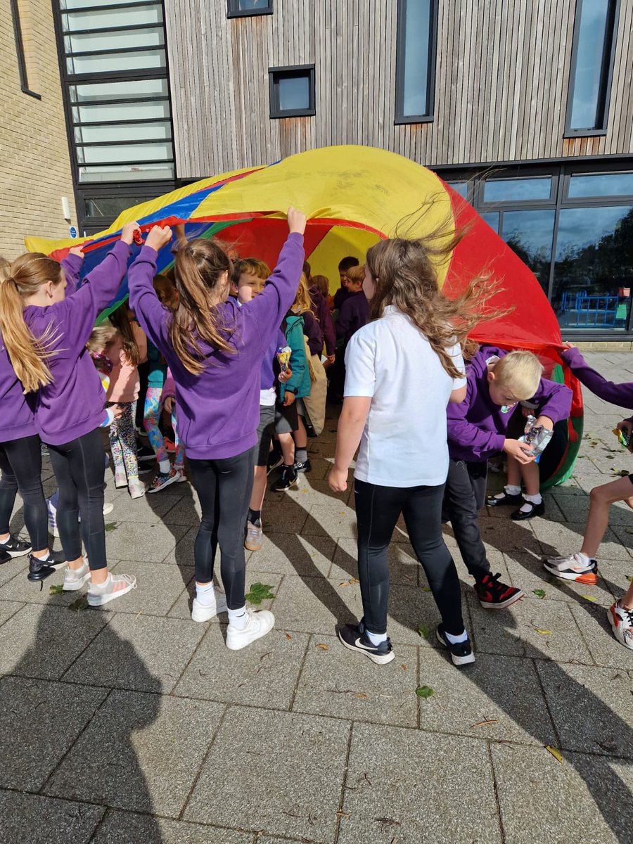 Great teamwork in the playground today despite the windy 🌬️ conditions the parachute was a popular choice. #playgroundfun #wellbeing