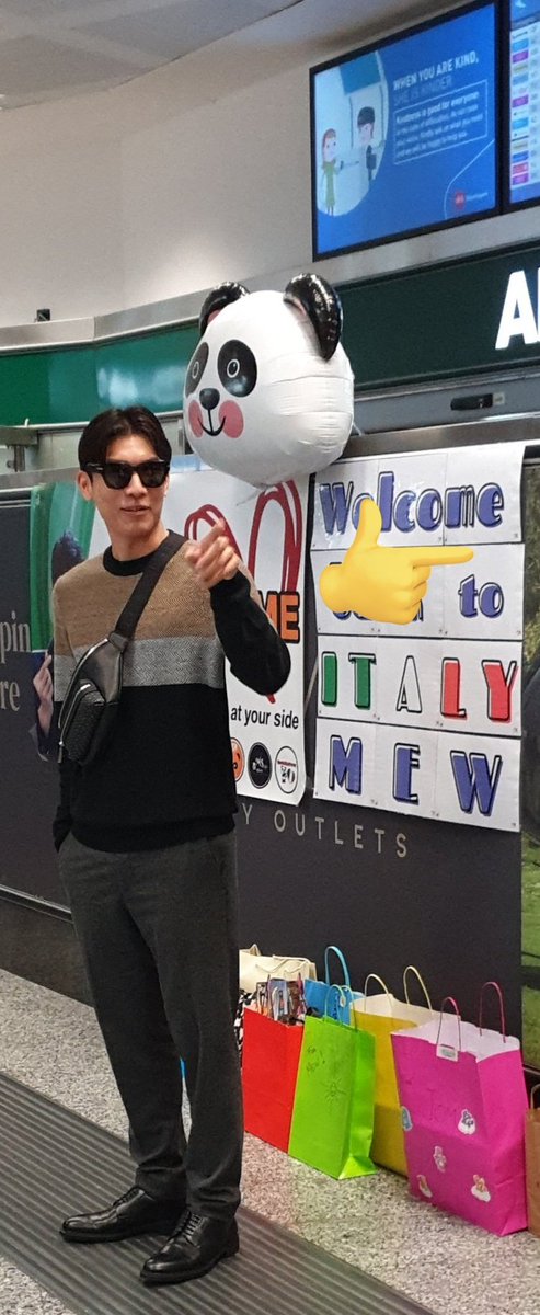 MewSuppasitFCIT's tweet photo. Tu tu tu tu, solo tu per noi 😍😍🇮🇹🇮🇹❤️❤️

#BeYourOwnBOSS   
#BOSSMilanShow
#MewSuppasit 
@MSuppasit https://t.co/6p4tMHNPZT