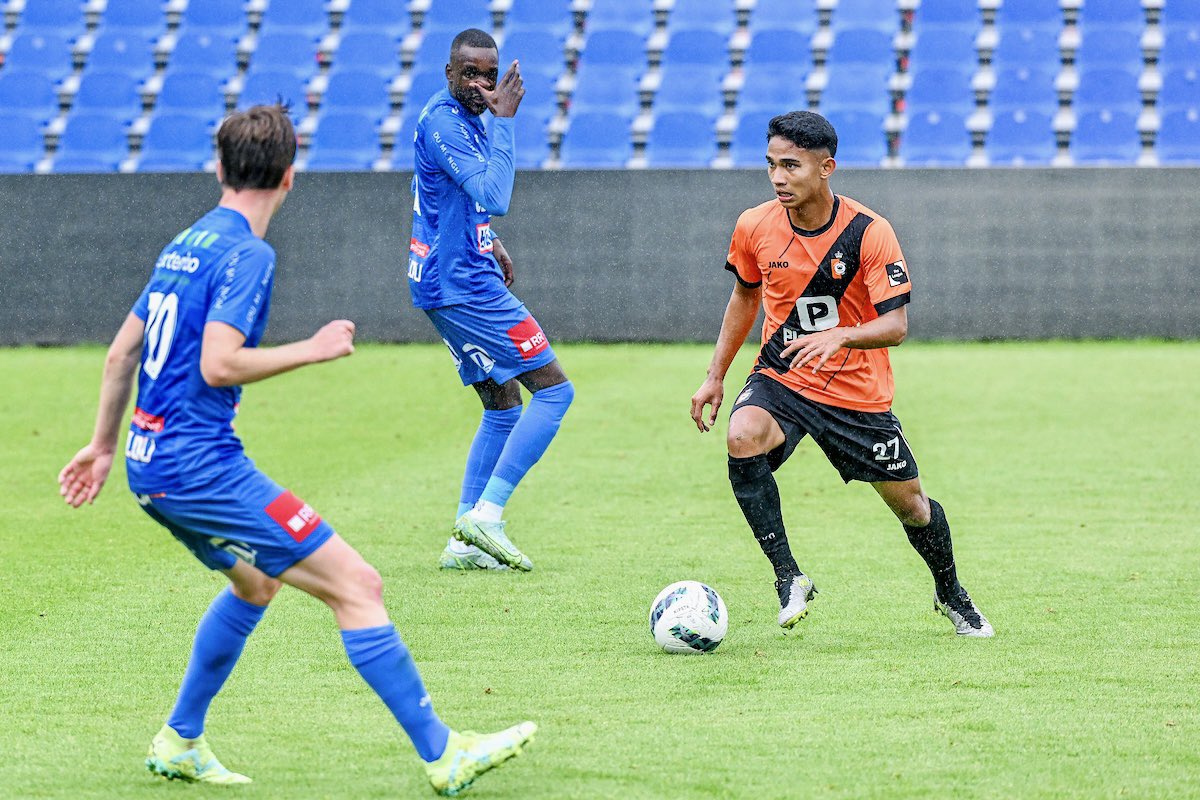 focus on yourself,life is goes on just think about future and don't think about what people say