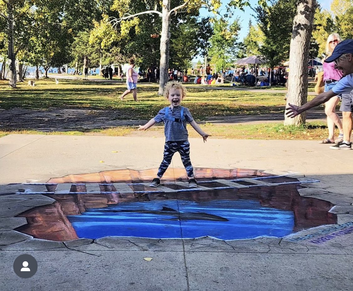 Meleny's tweet photo. SylvanLake Art Society Executives make a Wowing art display! #Sylvanlakeartsociety #karenFilthaut #MelenyHanrieder #visitsylvanlake https://t.co/NtttEI86RU