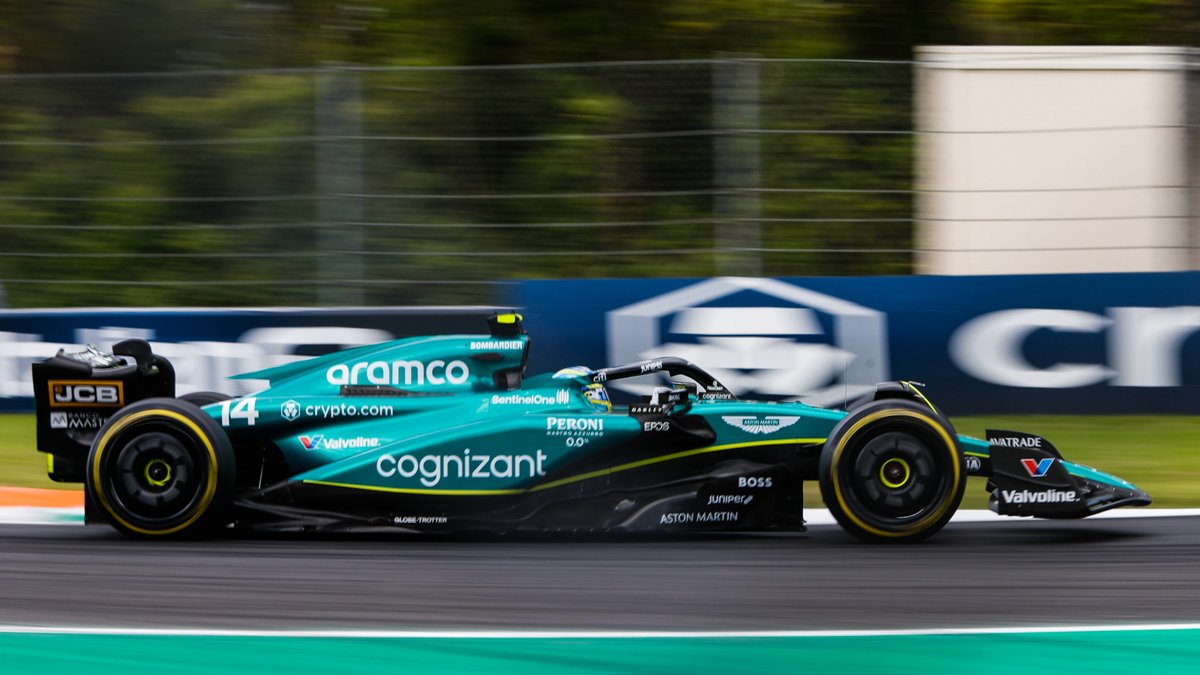 cryptocom's tweet image. We’re celebrating the Japan Grand Prix with a #giveaway! 🏎️

🏆 Enter to win a @cryptocom x @AstonMartinF1 merch pack

How to participate 👇

🗻 Guess what positions @alo_oficial and @lance_stroll will finish at the #JapanGP
🔁 Like and retweet this tweet
✅ Follow @CryptoCom…