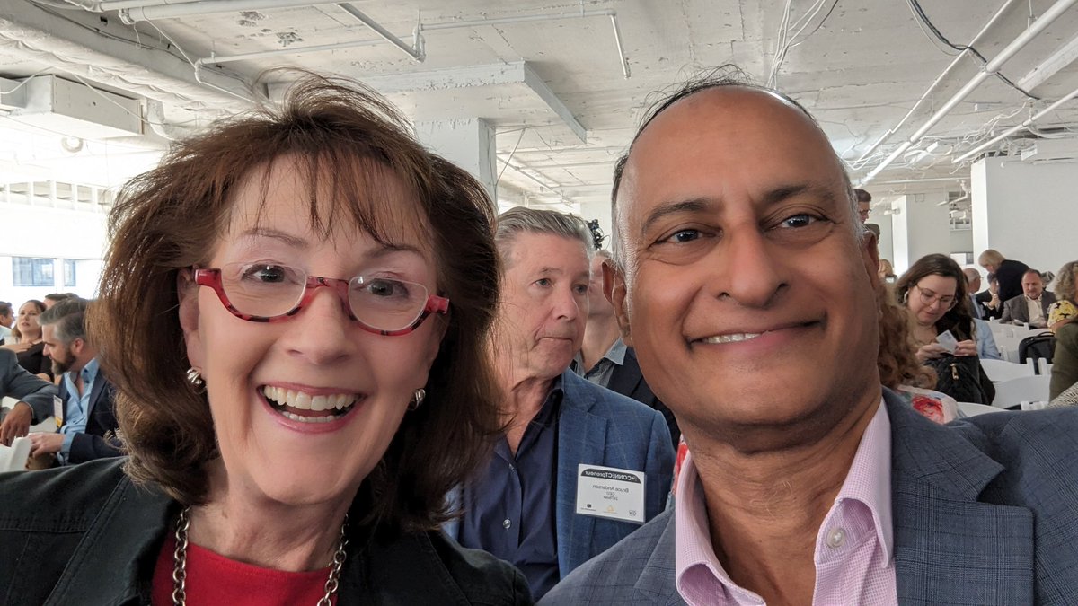 shashib's tweet photo. Great to see a lot of innovative startups at the BigIdea Connectpreneur #BICP2023 
Met friends and leading entrepreneurs @caryhatch @tienwong #BICP2023
Avstera' s Karthik Musunuri explained their technology to deal with solid tumors https://t.co/mbnzeu2SNo