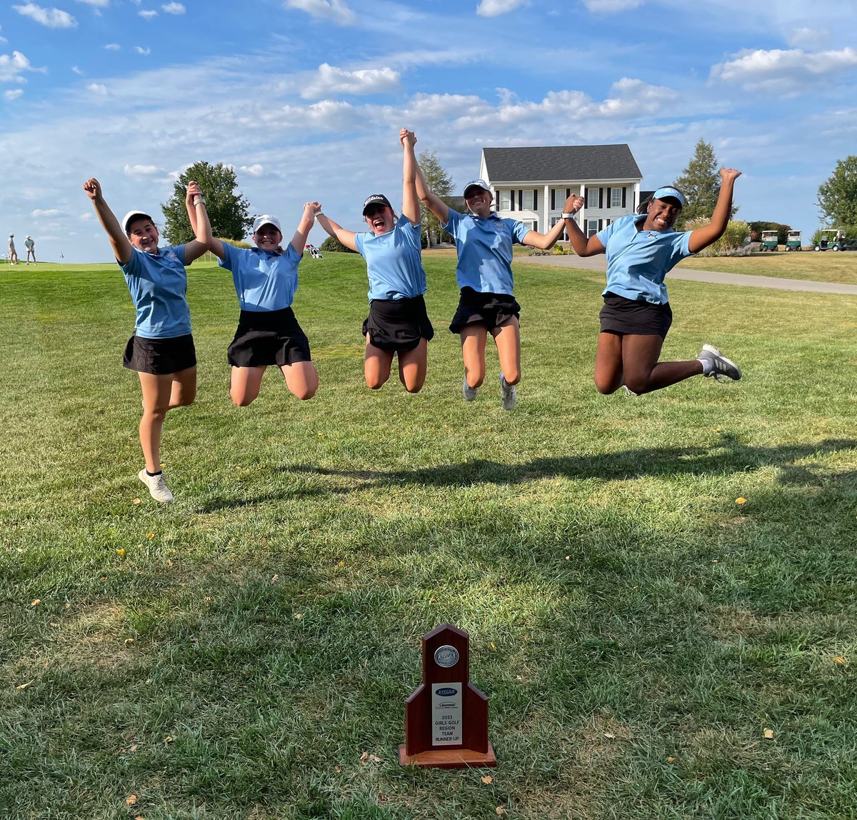 MercyJagsGolf's tweet photo. 2nd Place finish in Regionals after a 2 hole team playoff! We are headed to state!! So proud of this team! 🐆💙#mpbtb https://t.co/8qVHlBh1EA