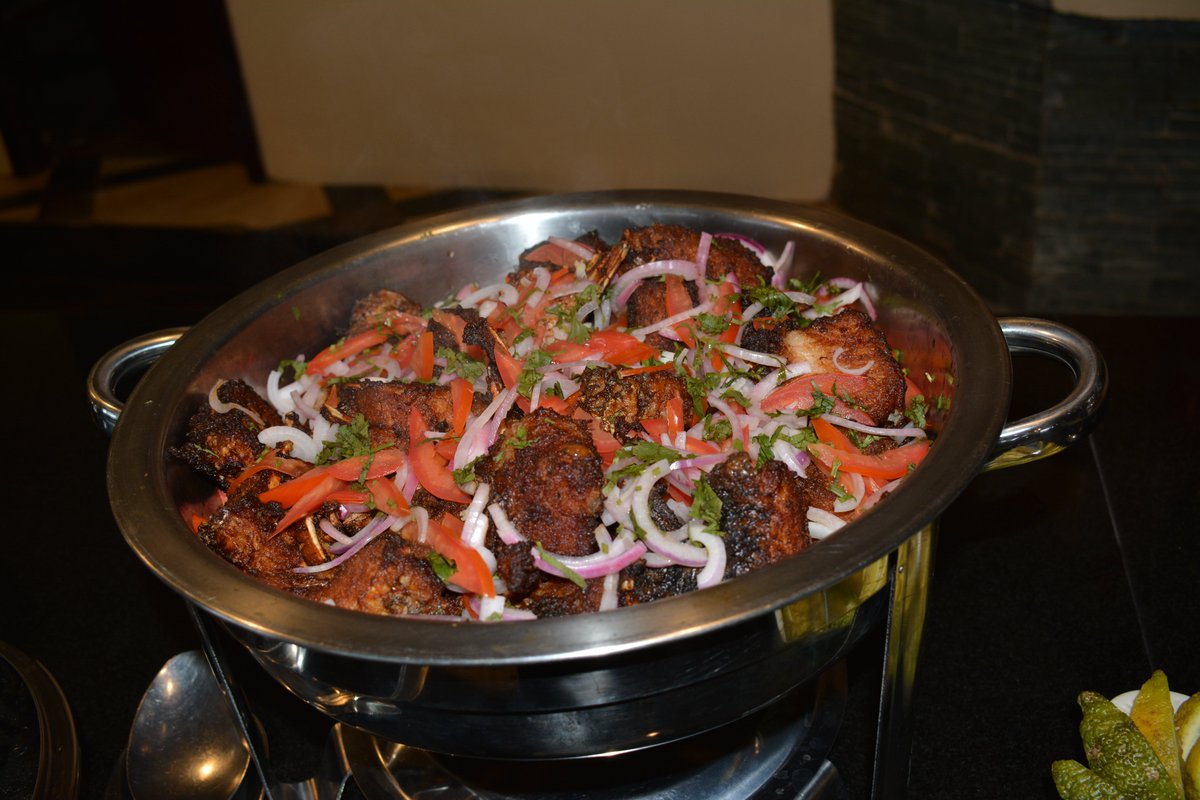 ProteaEntebbe's tweet photo. Indulge in a feast of flavors at our Traditional Buffet Dinner tonight from 6pm to 10pm! 😋🍽️ Join us for an unforgettable dining experience at just Ugx 55,000.
#ProteaEntebbe #BuffetDinner😋 https://t.co/Y99tiTwlNJ