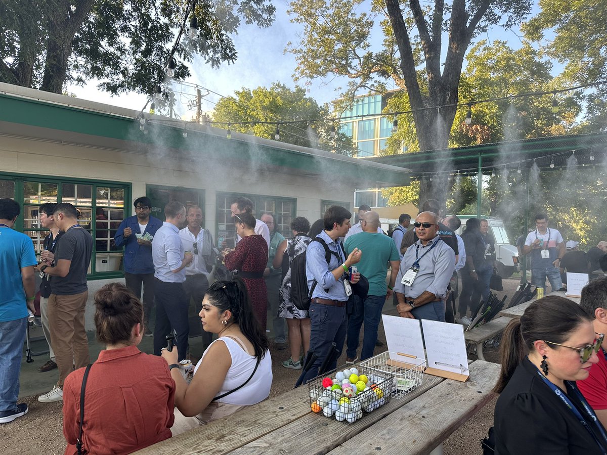 AppliedEvents's tweet image. Make sure you join the day 1 wrap up party at The Clubhouse, Butler Pitch &amp;amp; Putt. #AppliedLive Austin