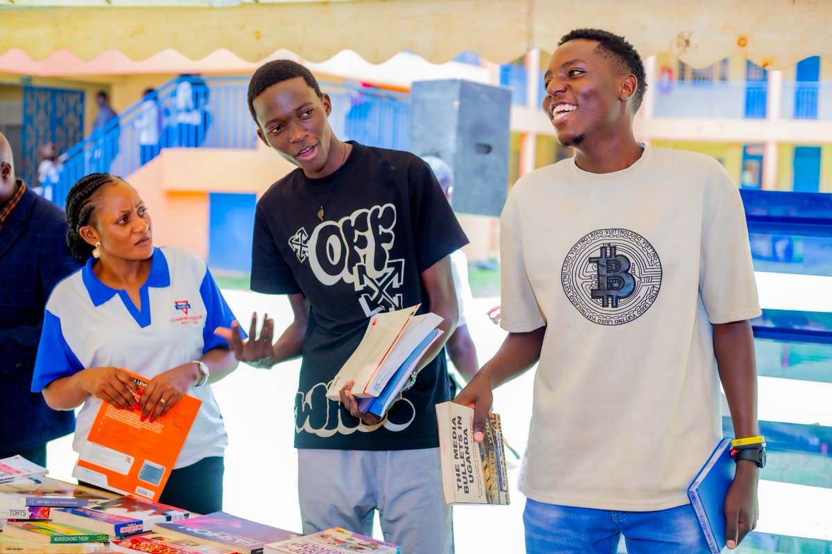 YmcaInstitute's tweet image. 📚🎙️ Kudos to the Journalism &amp;amp; Mass Communication class for their active participation in YCI Library Week in Buwambo! Your dedication to spreading knowledge through media is truly commendable. Keep up the great work! 🗞️📺 #YCIlibraryweek #MediaEducation