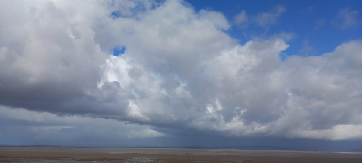 sjf40's tweet photo. There's nothing to see here, not really, just some gorgeous skies and some signs going up that make things happen on your phone that you can listen to and enjoy... Ssshhh!! It's not official yet!!! 
#audiowalk #CoastalConnections 
@timeandtidebell @colony_art 
@HeritageFundUK https://t.co/Yf1oELhTiF