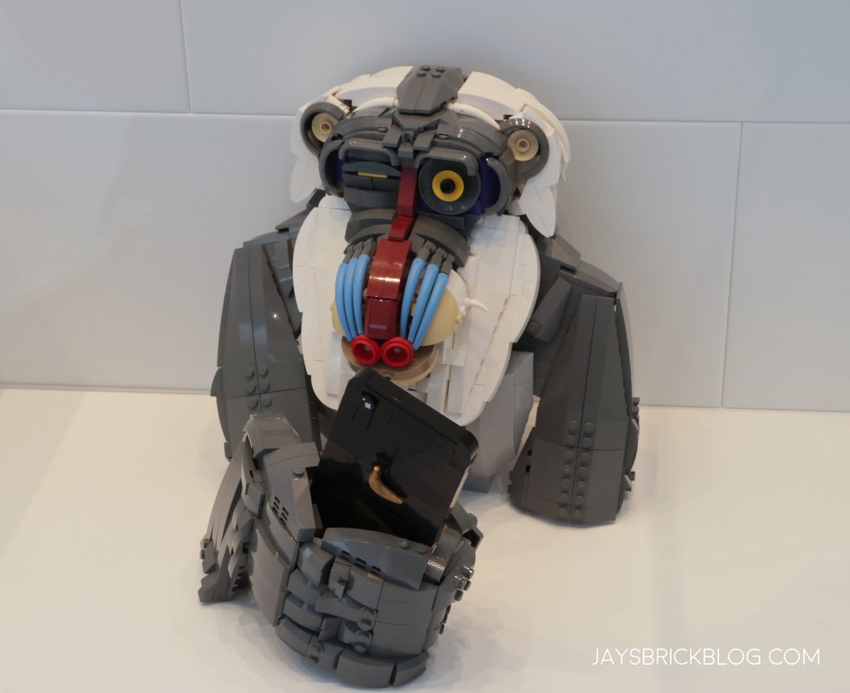 jayong28's tweet photo. Commemorating the LEGO House Masterpiece Gallery class of 2022-2023!

15 new builders have been inducted into this new season, and I'll be sure to share photos when I get to Billund!

https://t.co/SnlnlHIjwa https://t.co/Udj8I7RJZb