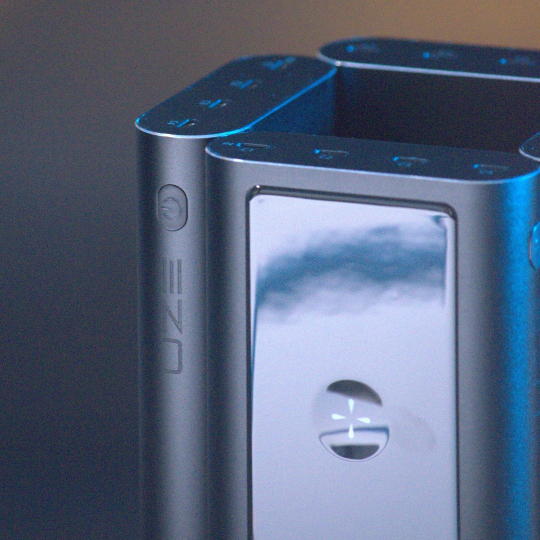 UZE_TECH's tweet image. With its powerful and reliable charging technology, you can keep all your devices at full power no matter where you are. Get the BOLD 2 powerbank now at the link in bio ⚡

#PowerUp #StayConnected #ChargeOnTheGo