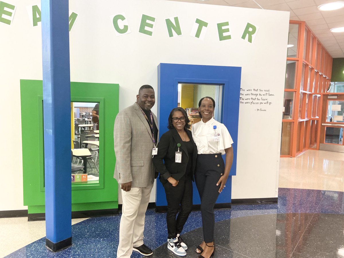 Atherton ES HISD (@athertones) on Twitter photo Grateful to have a campus SEL visit from @mrkevinj1973 and Sarah Richard from @HISDCentral ! Looking forward to our next visit! <a href="/HISDSEL/">Houston ISD Social & Emotional Learning</a> 💚🤍 Grateful to have a campus SEL visit from @mrkevinj1973 and Sarah Richard from @HISDCentral ! Looking forward to our next visit! <a href="/HISDSEL/">Houston ISD Social & Emotional Learning</a> 💚🤍