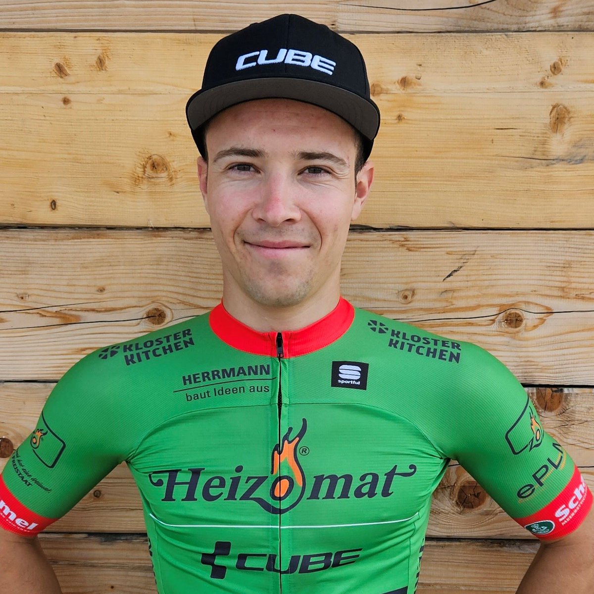 🖊️ Transfer news: 🇨🇭 Timon Rüegg will race for 🇩🇪 Heizomat p/b Kloster Kitchen this cyclocross season. Rüegg was searching for a team after Cross Team Legendre ceased to exist. The German team now counts 4 Swiss riders with Rüegg, Lars Sommer, Loris Rouiller and Finn Treudler.