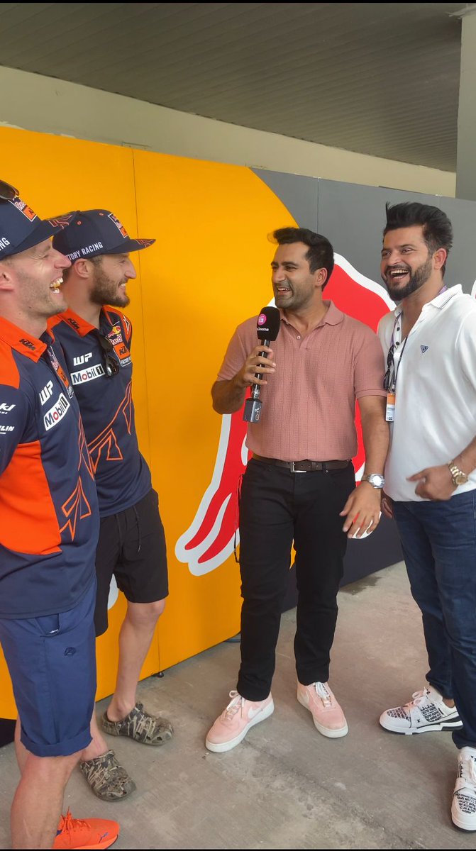 We clearly love what we do eh @BradBinder_33 @jackmilleraus @ImRaina ?! 🤣🤙🏼👊🏽 🇮🇳 x 🇦🇺 x 🇿🇦 with 🏏 x 🏍🏁 The crossover you didn't know you needed is coming soon exclusively @JioCinema @MotoGP from the inaugural #MotoGPBharat! #MotoGP #IndianGP @KTM_Racing @redbullindia…