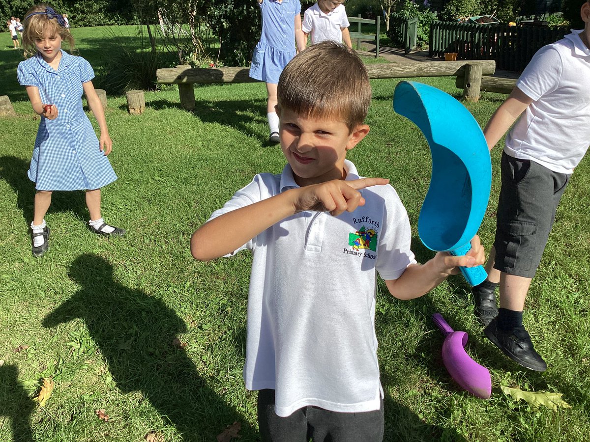 rufforthschool's tweet photo. Class 2 went on a Science βtreasure huntβ this afternoon, to identify a number of different objects around the school, to investigate what materials they were made from. #RPSScience πͺ΅πΈπ¦΄π« https://t.co/8mEi0x7GJ7