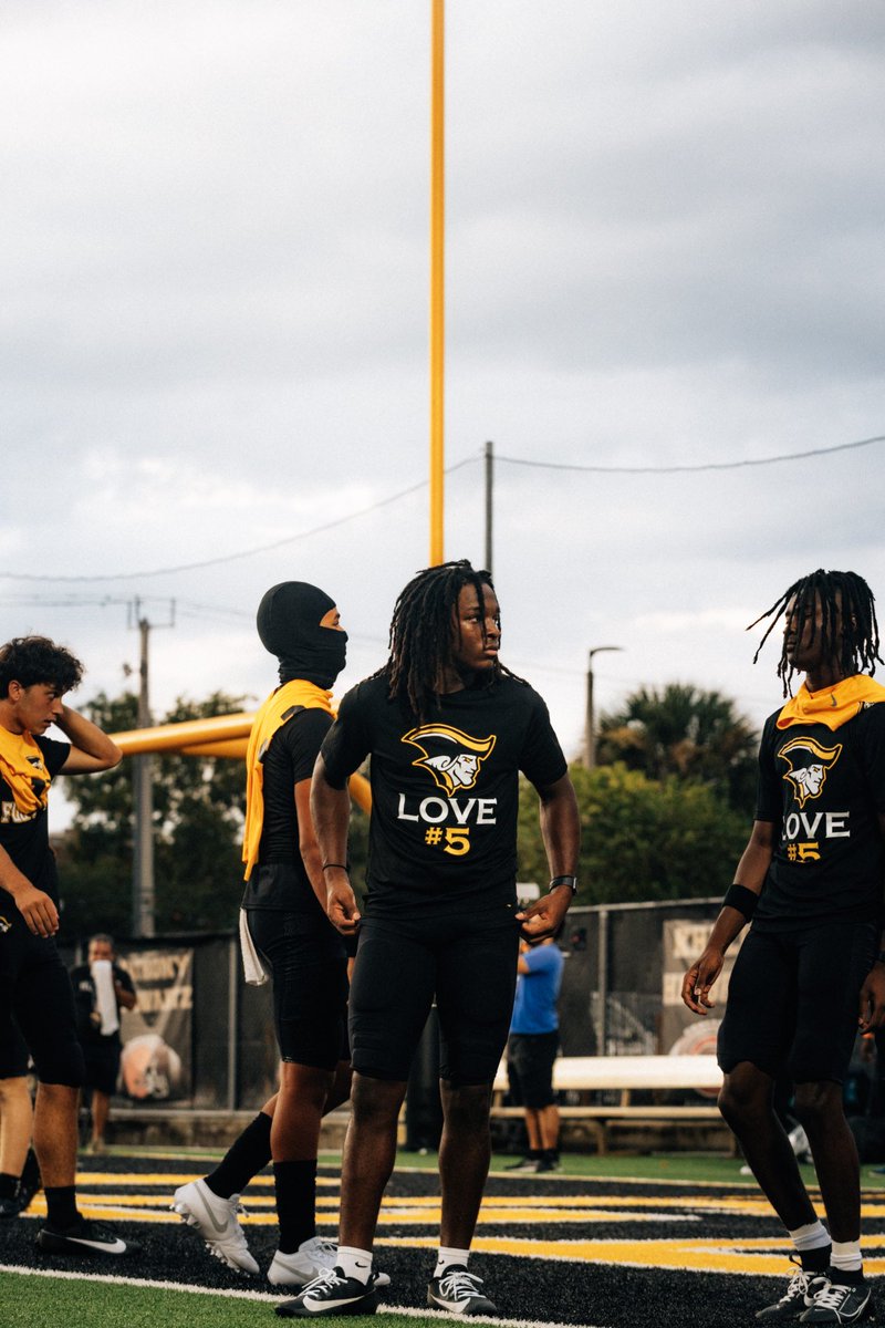 MALACHITONEY2's tweet photo. Love 5ive 🫶🏾 https://t.co/mSLFKSHz0s