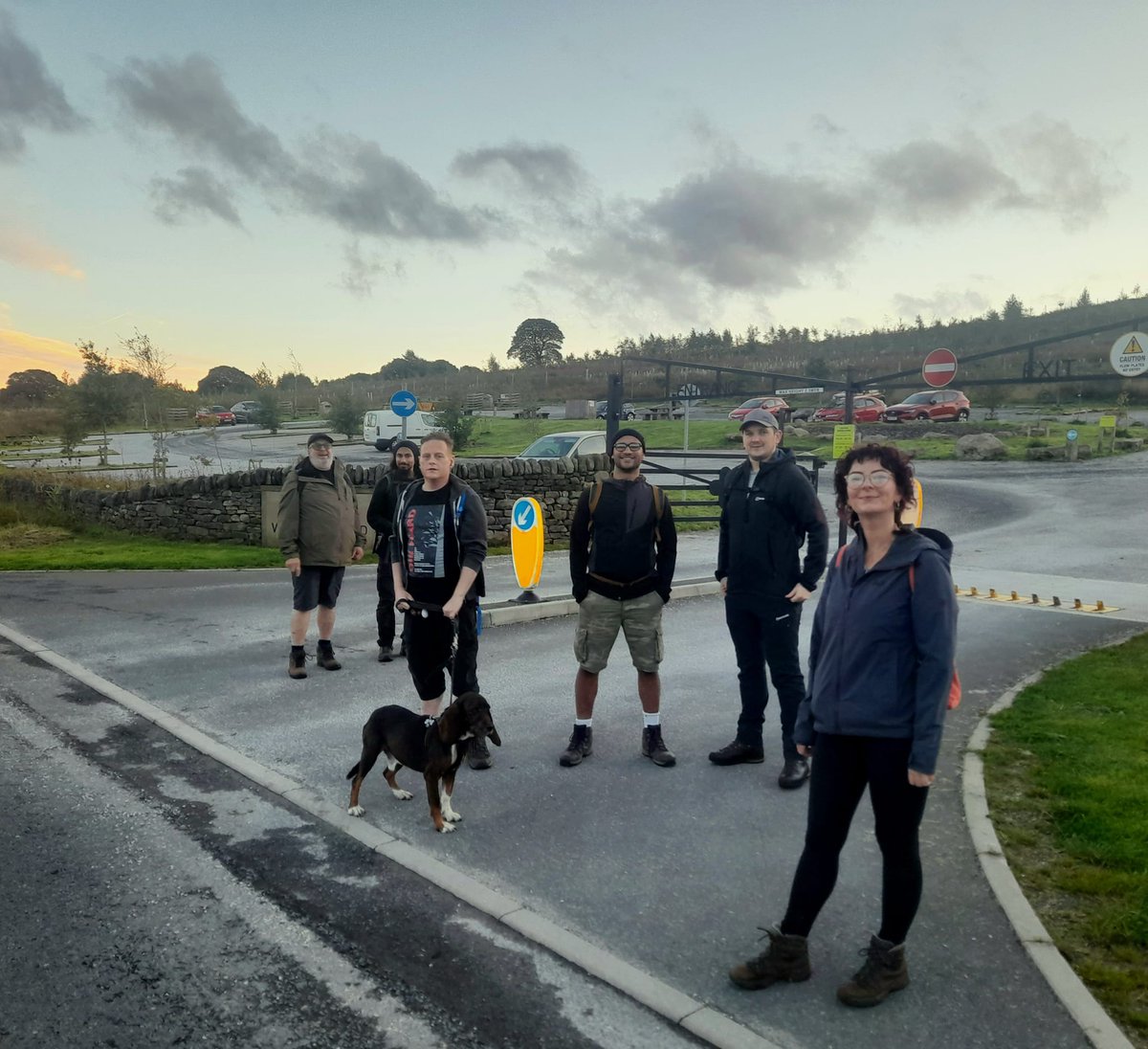 boltonwalking's tweet photo. WED 20th SEPTEMBER 2023 - Walker Fold and Two Lads.
⛰️ Two Lads (389m).
🥾 8km, or 5 miles, with 214m ascent.
⏱️ 2 hours 15 mins.
#hikingadventures #hiking #Walking #bolton #horwich #blundellarms #lancashire #walkerfoldwoods #twolads #WinterHill #rivington @WoodlandTrust https://t.co/qinzETJtPD