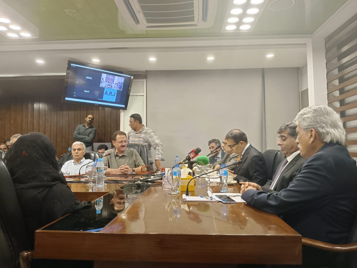 Joint press conference by Minister for commerce and industries <a href="/Gohar_Ejaz1/">Dr Gohar Ejaz</a> and Minister for Energy <a href="/magmmz/">Muhammad Ali</a> to resolve the issues being faced by textile industry of Pakistan