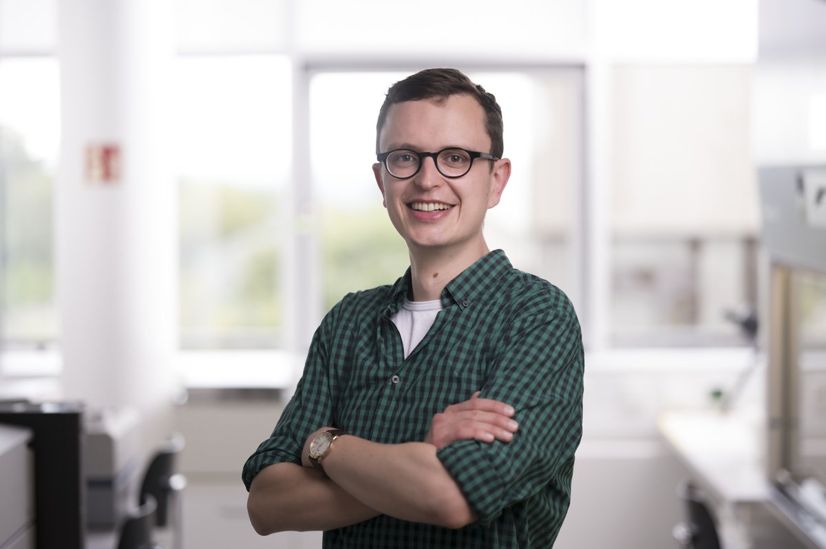 Marcus Hartmann (@hartmannlab) on Twitter photo Sleeves up for infection research:
Our postdoc Joe Joiner researches anti-infectives to prevent #Salmonella infection. Heโs not only appreciated as a talented researcher, but also as a great teacher by his students!
<a href="/PAW_Germany/">Postdoc Appreciation Week Germany</a> #PostDocAppreciationWeek @MPI_Bio Sleeves up for infection research:
Our postdoc Joe Joiner researches anti-infectives to prevent #Salmonella infection. Heโs not only appreciated as a talented researcher, but also as a great teacher by his students!
<a href="/PAW_Germany/">Postdoc Appreciation Week Germany</a> #PostDocAppreciationWeek @MPI_Bio