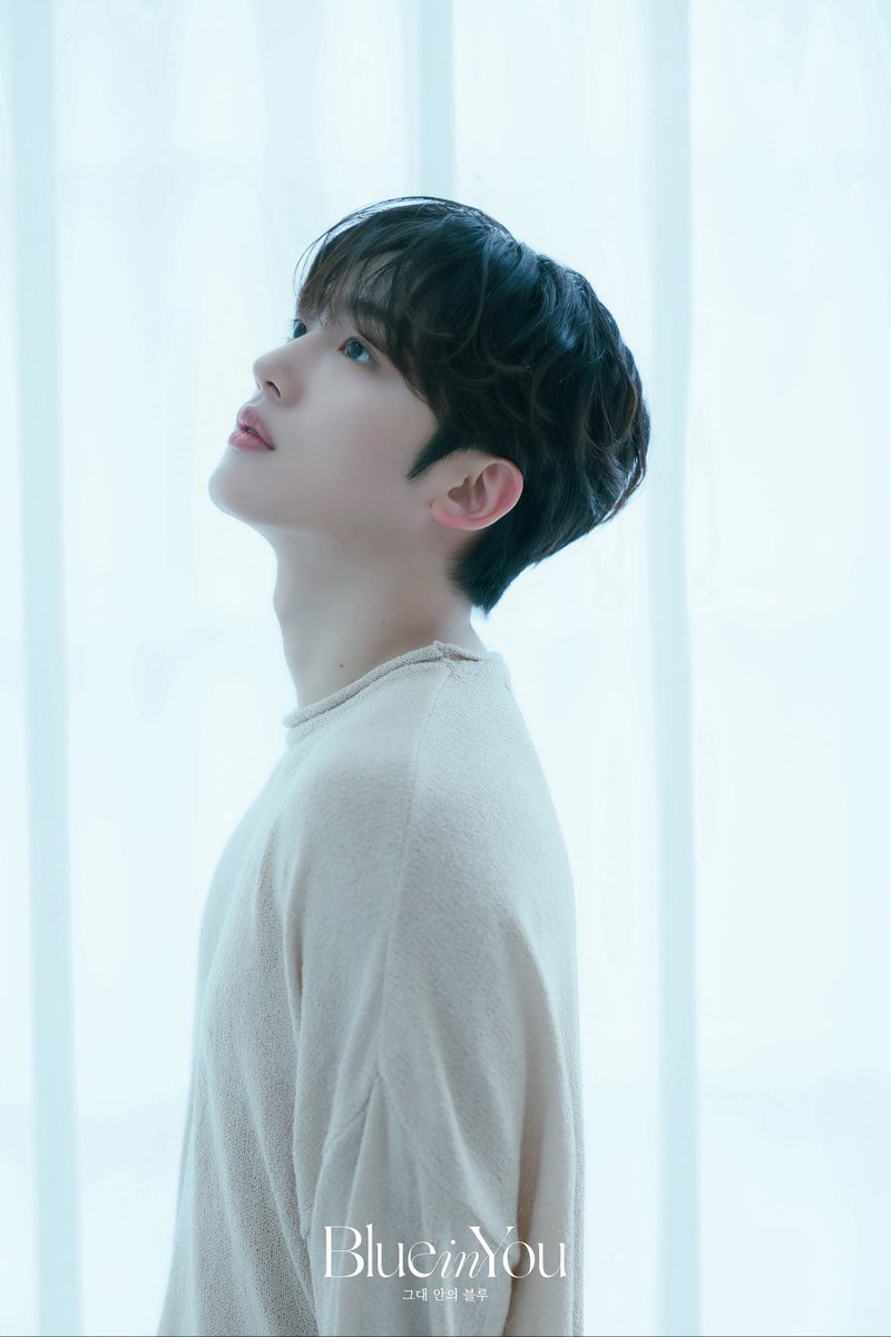 yohanblue_372's tweet photo. #일년중_제일좋은날_김요한생일 https://t.co/jALFqhxaSV