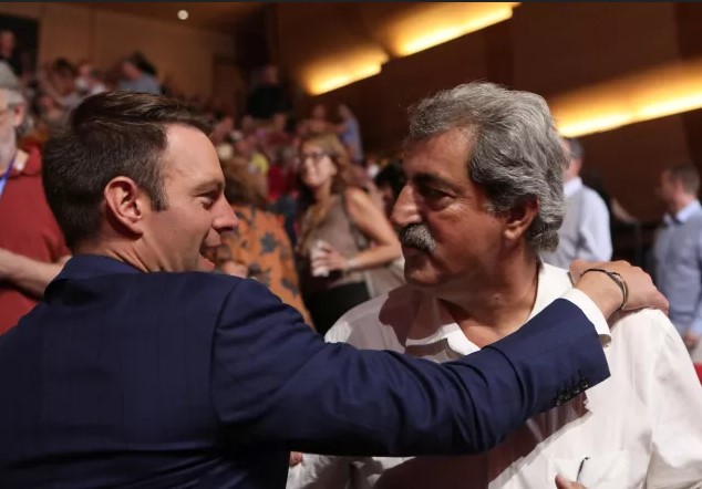 FirFirikos1's tweet photo. - Ευτυχώς π��υ δεν είσαι στη Βουλή! Θα έπρεπε να λες τη γνώμη σου και να απαντάς.. Κρύψου τώρα 4 χρόνια και σε εμφανίζουμε ξανά το '27 να τους ξεδοντιάσεις!
- Θενκς, μέιτ!!
#πολακης #κασσελακης #CASHελάκης #CASHelakis #συριζα #αχτσιογλου https://t.co/1B1gDixiAe